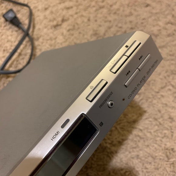 SONY DVD player with HDMI - Picture 5 of 16